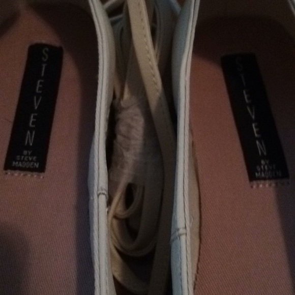 Shoes - Picture 2 of 5